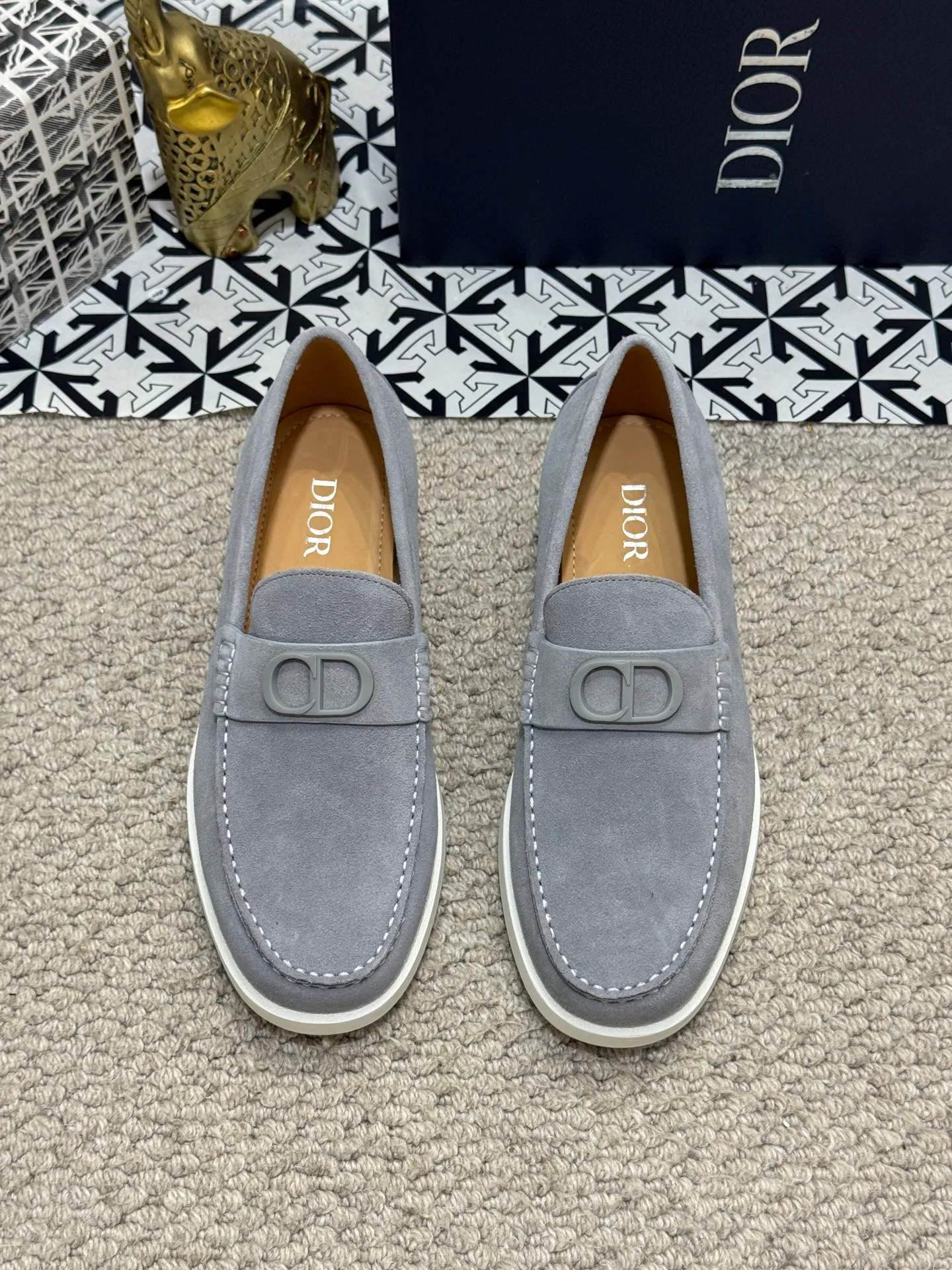 Men's men's shoes 💰480 [New style] 🍺🍺Dior men's casual shoes - a high version of the original one-to-one replica. It is a casual dress shoe. Crafted from luxuriously soft navy suede❤️‍🔥Cow leather lining💘Oblique printed panels on the upper. The lightweight white rubber sole adds sophistication, with an Oblique pattern engraved on the outsole and branding on the back. Size: 38-44 (45, 46 customized